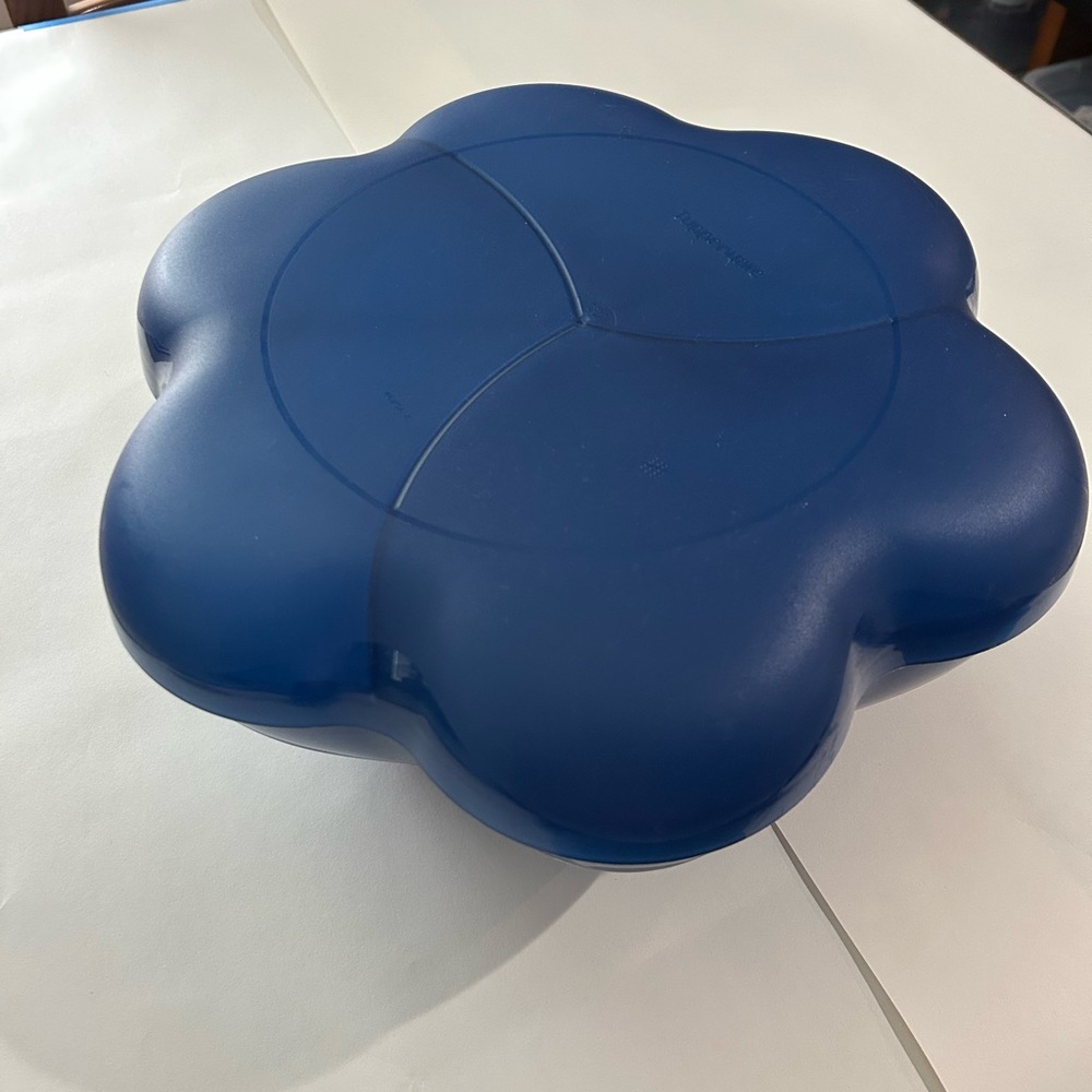 Tupperware Chip ‘N Dip set